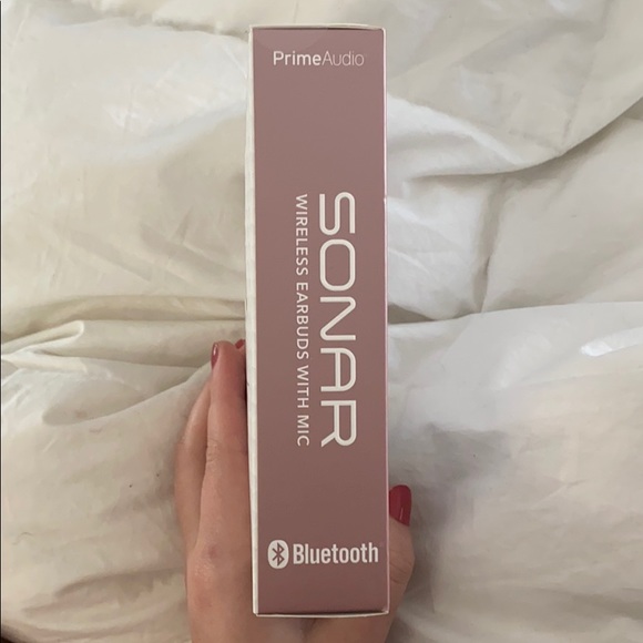 BLUETOOTH EAR BUD WIRELESS - Picture 2 of 3